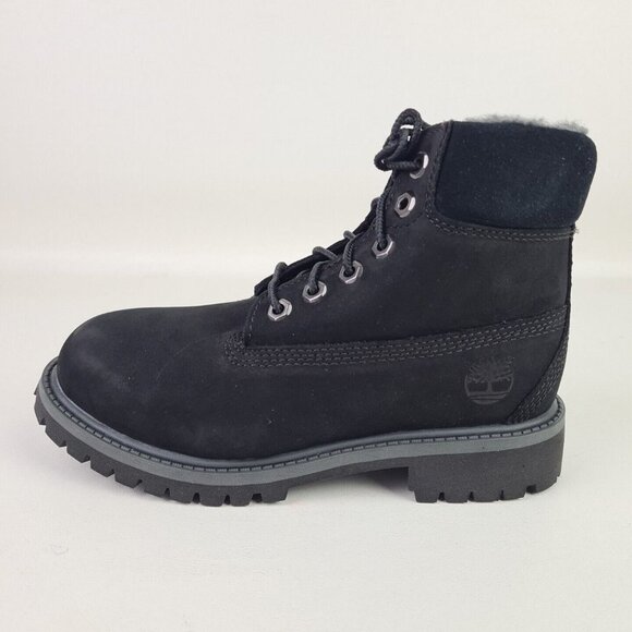 Timberland 6 In Classic Boot Nubuck Black LITTLE KIDS Waterproof - Picture 1 of 11